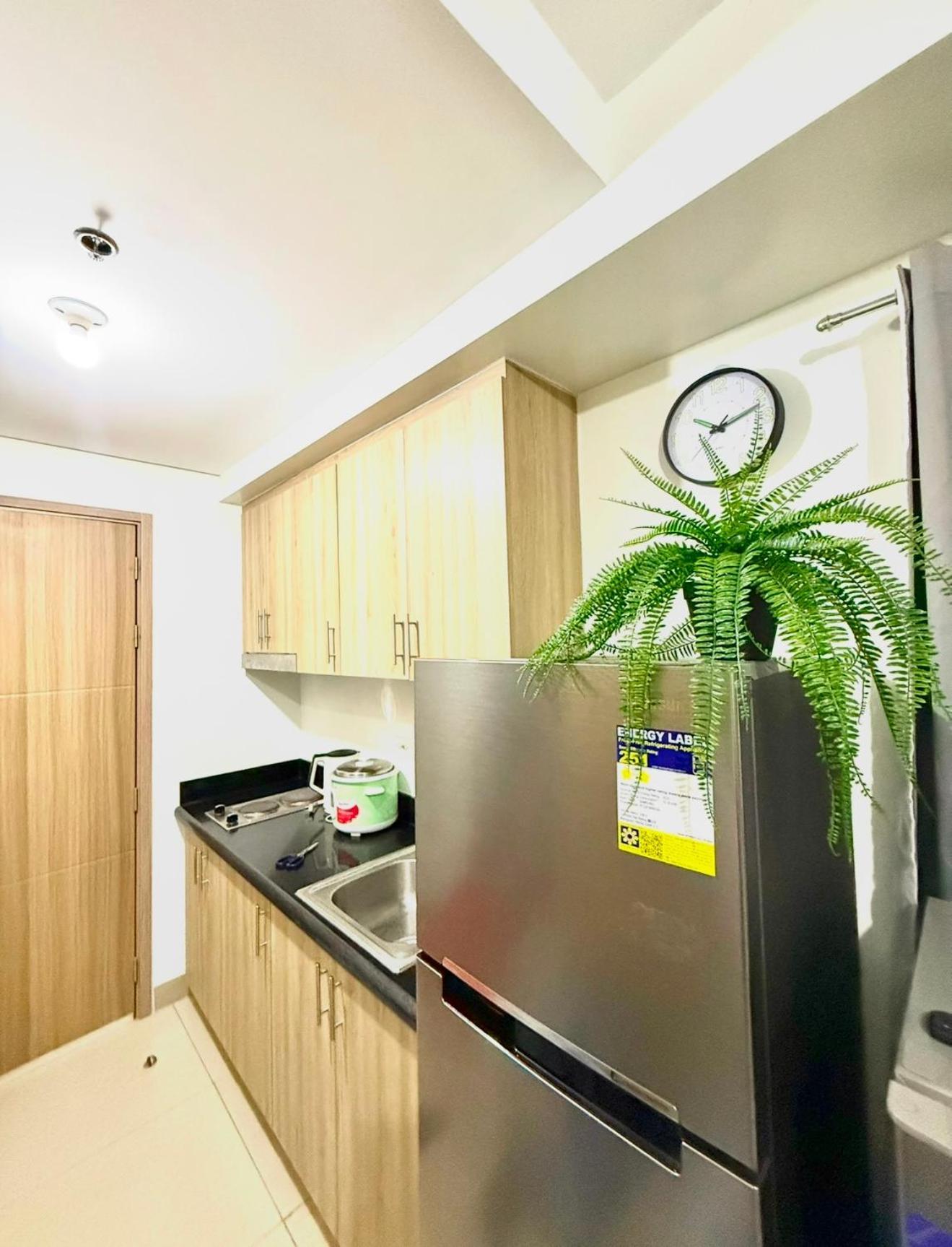 Shore 2 Residences Tower 2 16fl * Manila