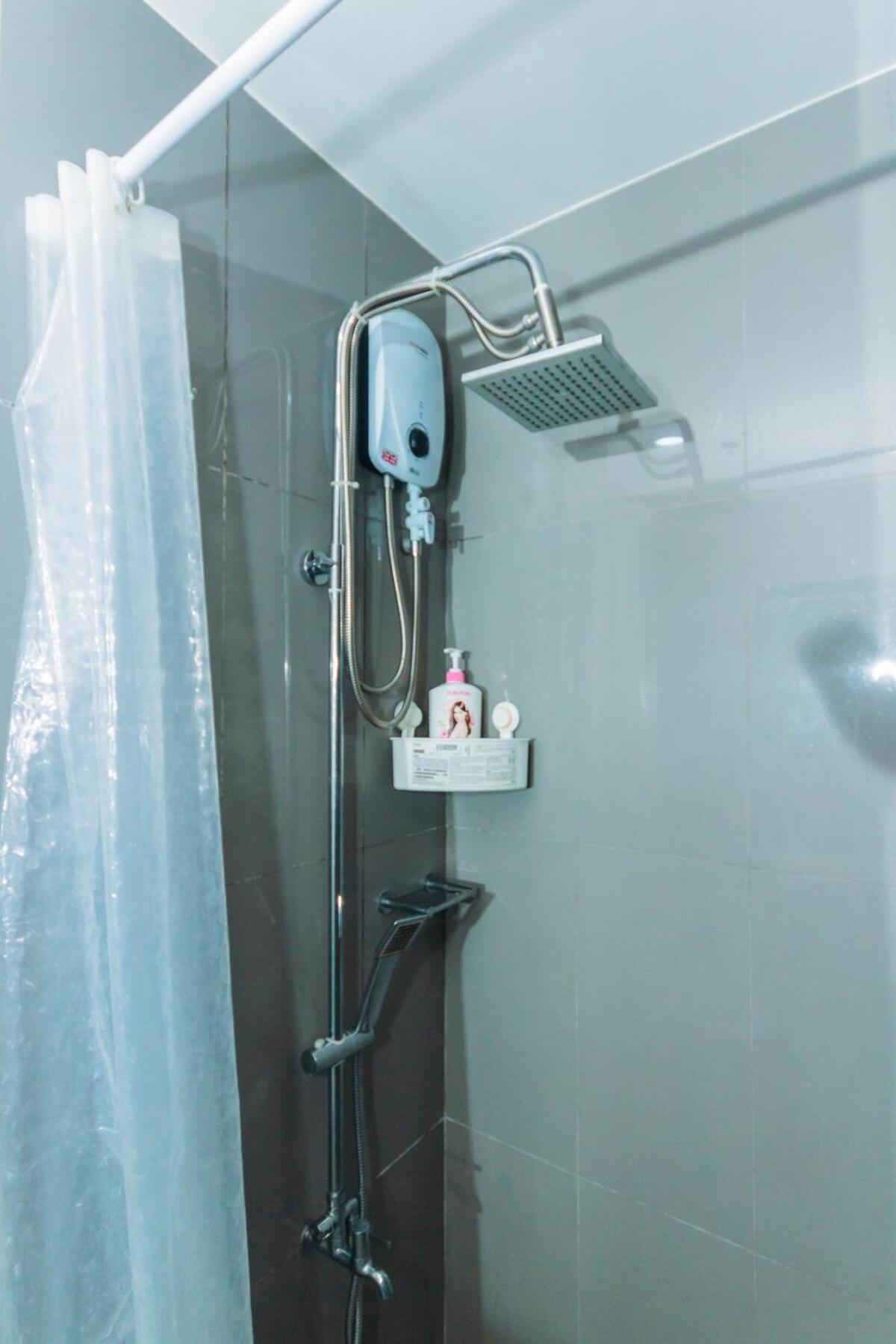 The Vibrant Cool 4254 Memorable Swim Gym Park Laugh Apartment Manila