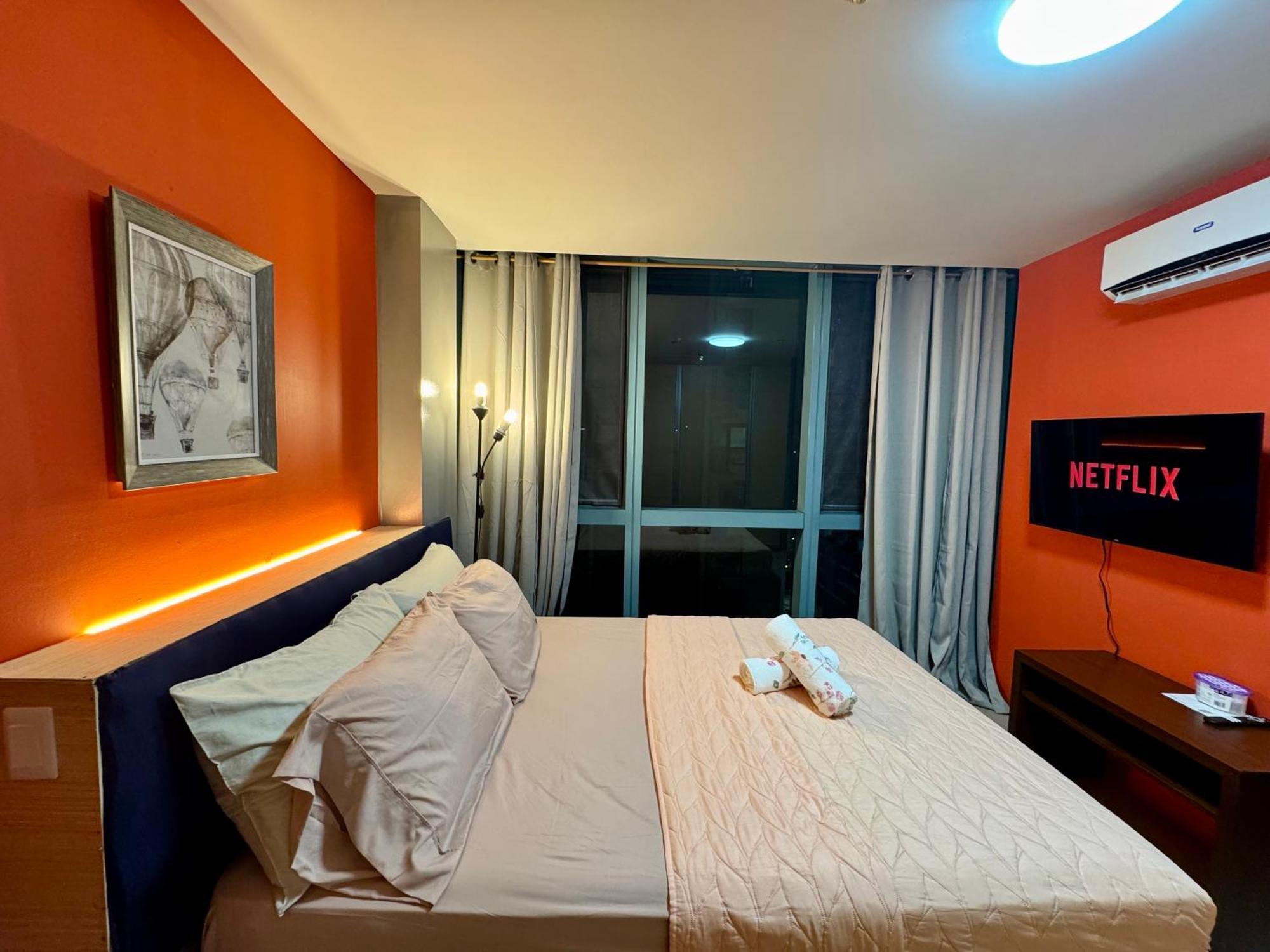 Aparthotel Bgc One Uptown 2bedroom With Balcony And 1 Free Parking Manila