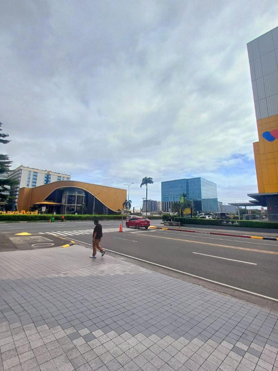 Pasay Daily Rent Near Naia Airport And Mall Of