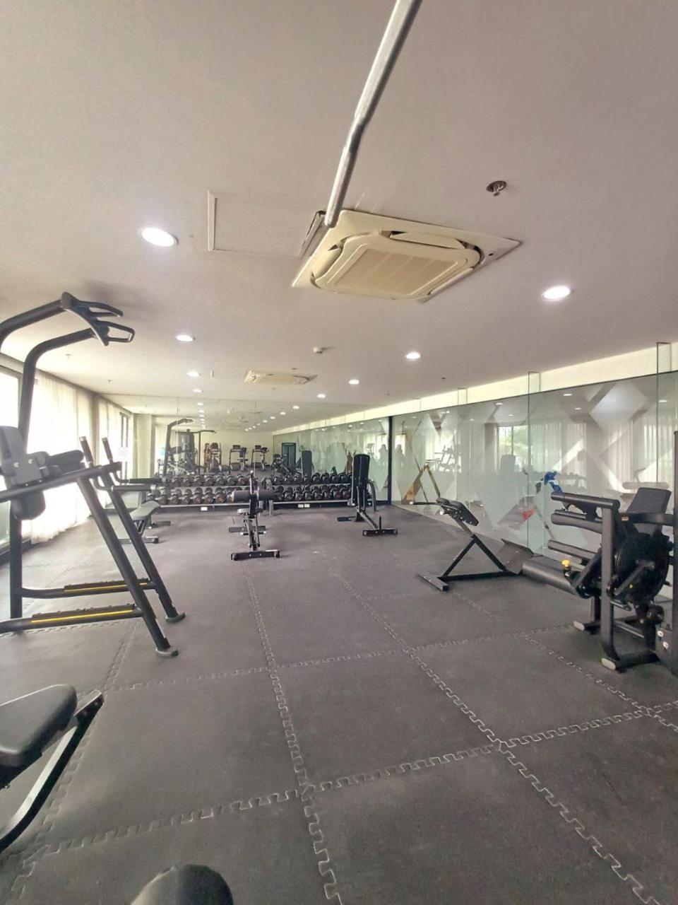 Pasay Daily Rent Near Naia Airport And Mall Of