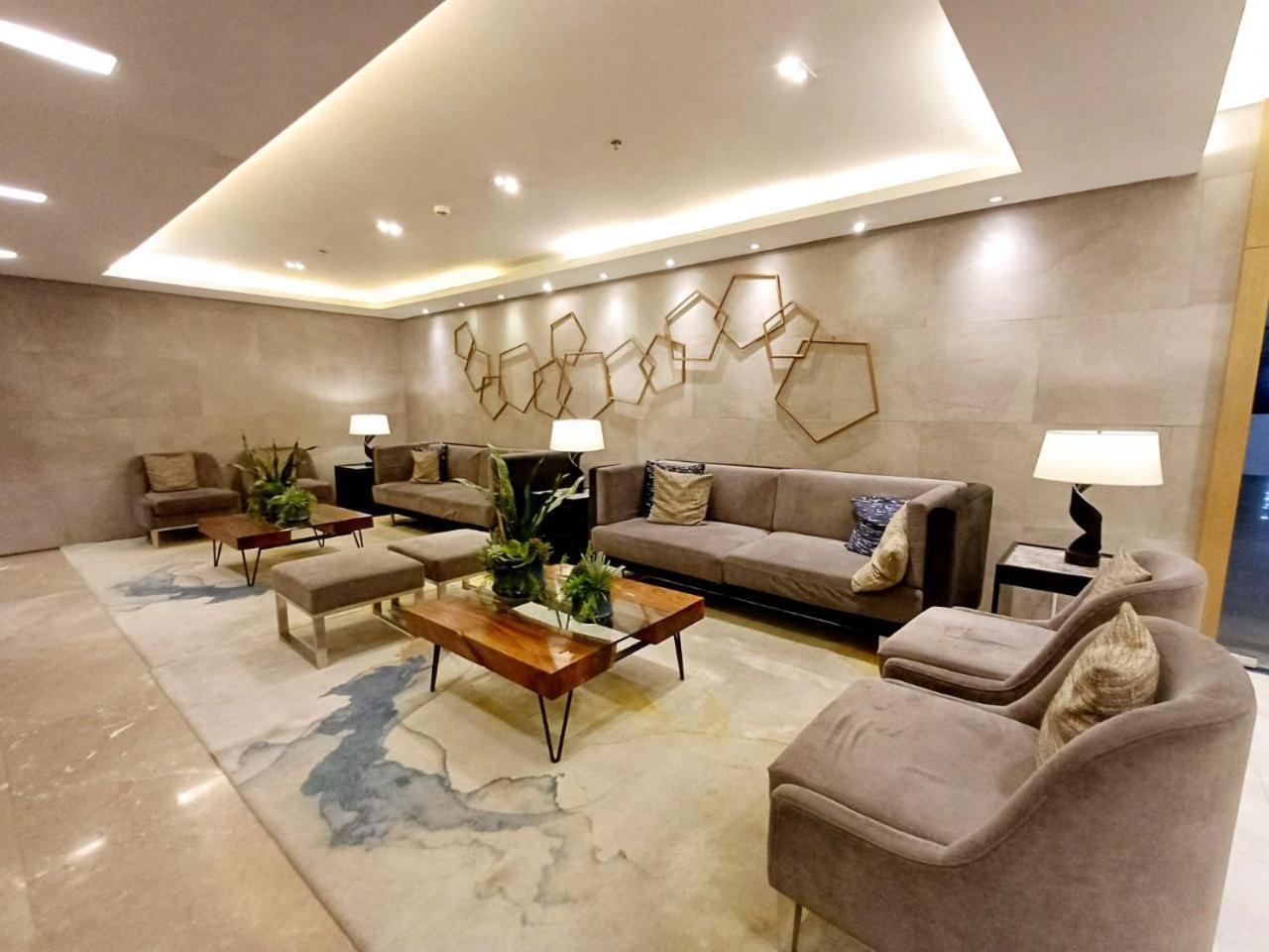 Pasay Daily Rent Near Naia Airport And Mall Of