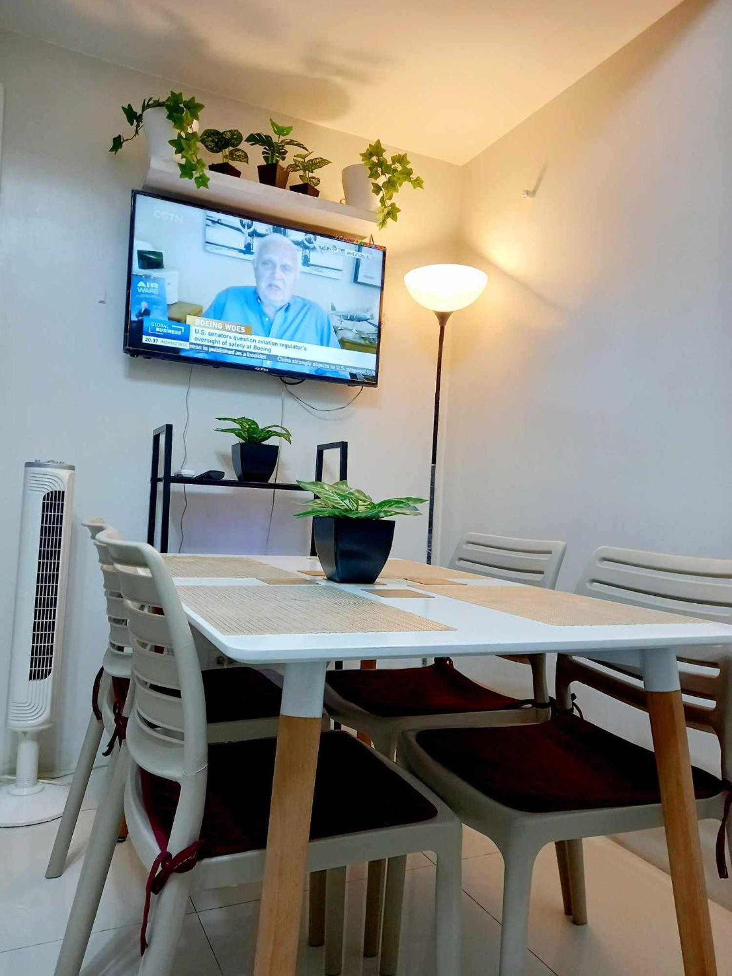 Tres Palmas 2br Unit Taguig Self-check-in & Wi-fi