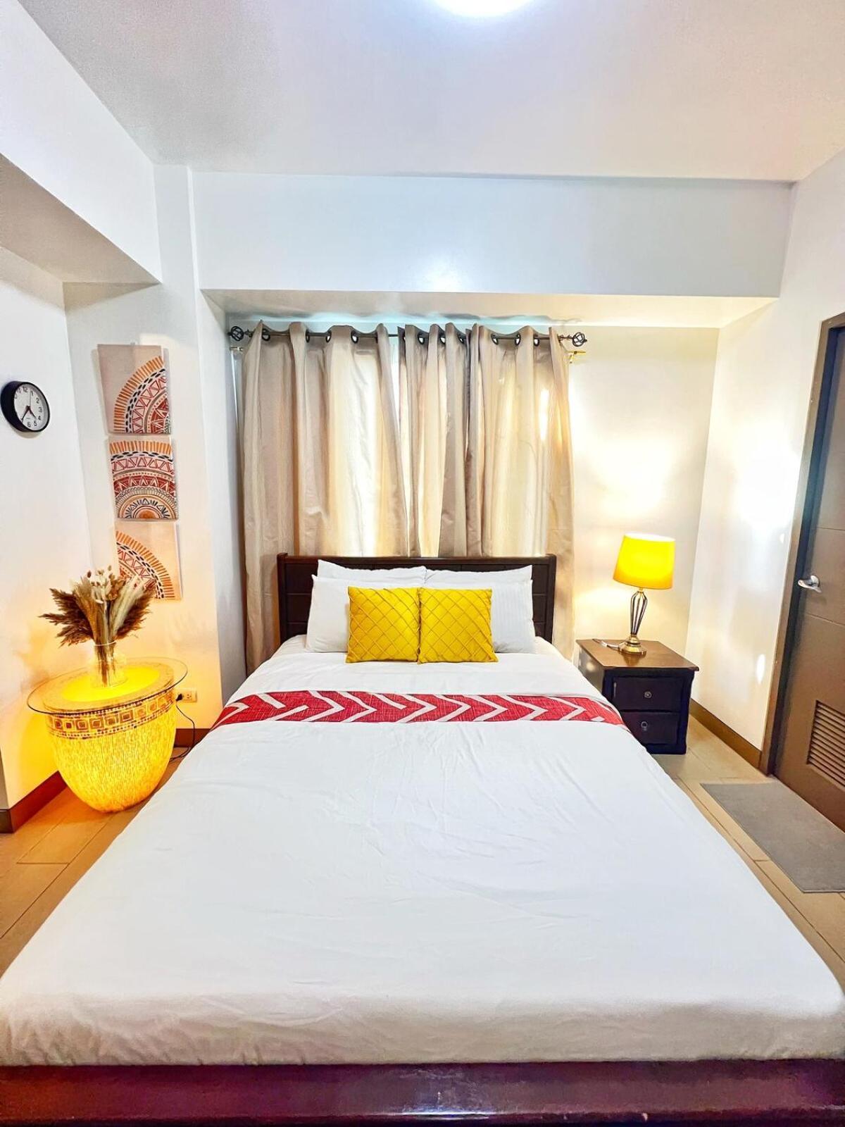 Unit Across Naia T3 & 5 Mins To Runway Apartment *