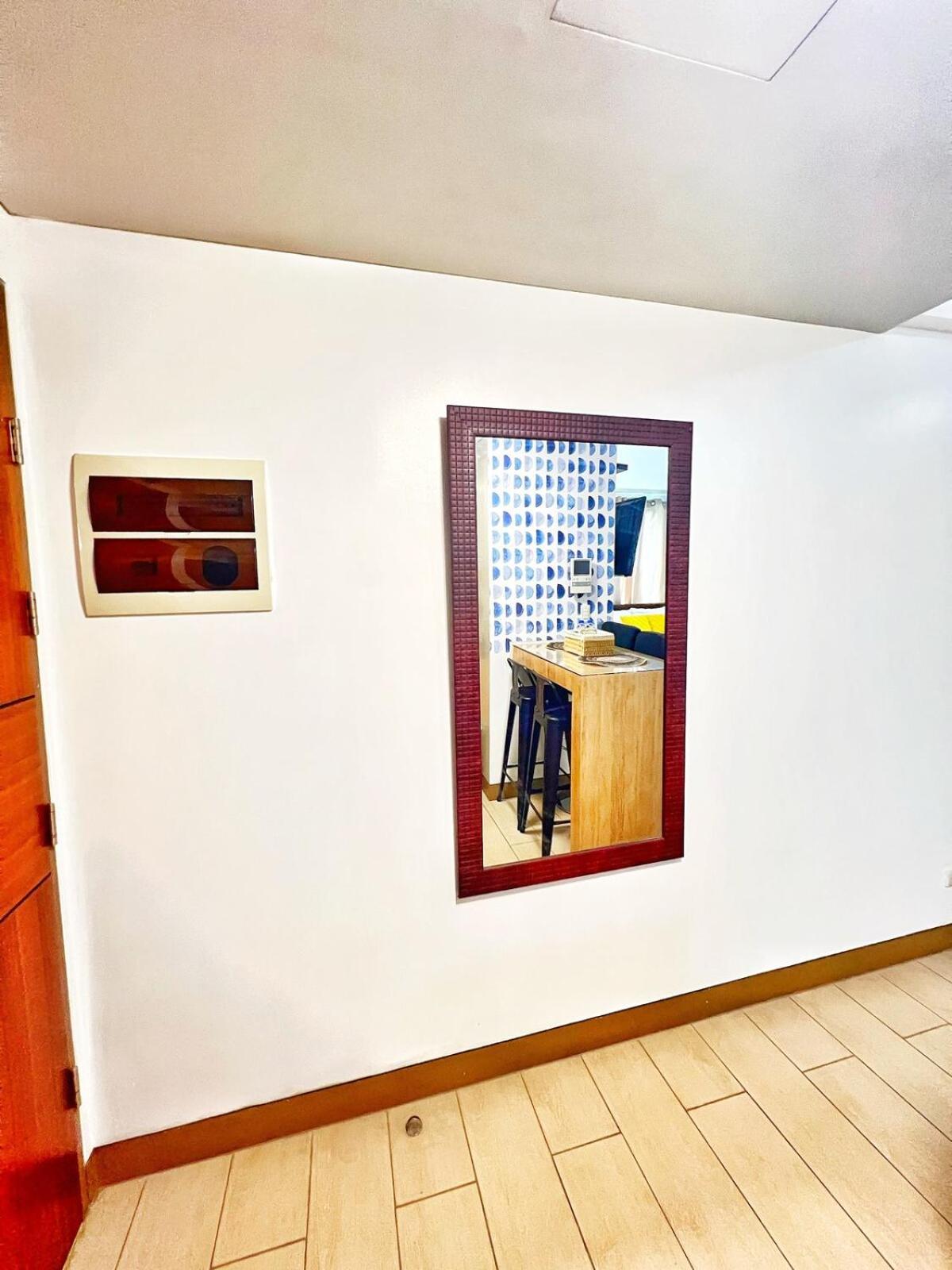 Apartment Unit Across Naia T3 & 5 Mins To Runway Manila