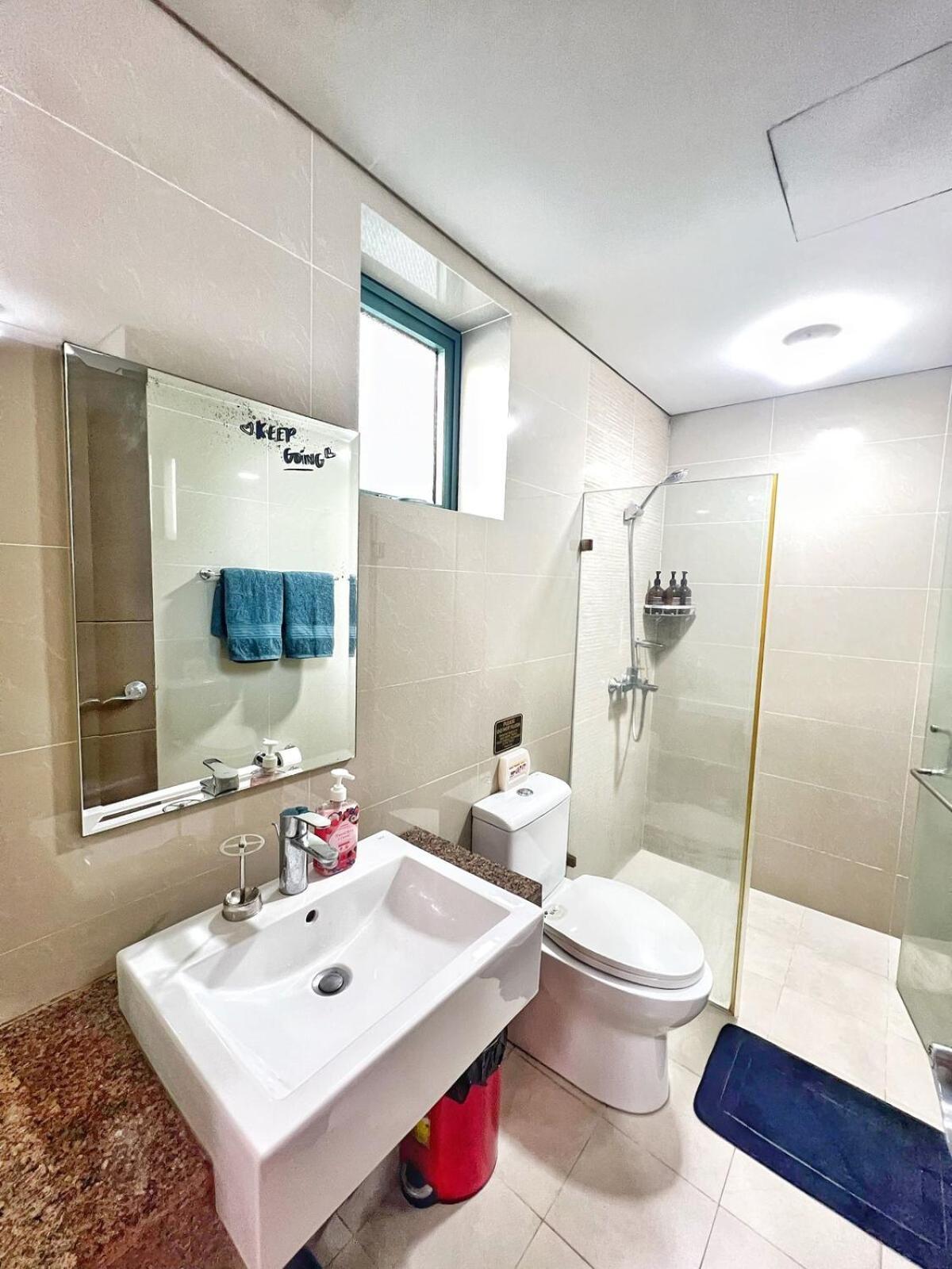 Apartment Unit Across Naia T3 & 5 Mins To Runway *