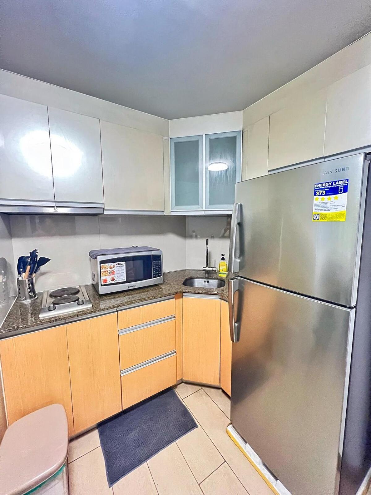 Apartment Unit Across Naia T3 & 5 Mins To Runway *