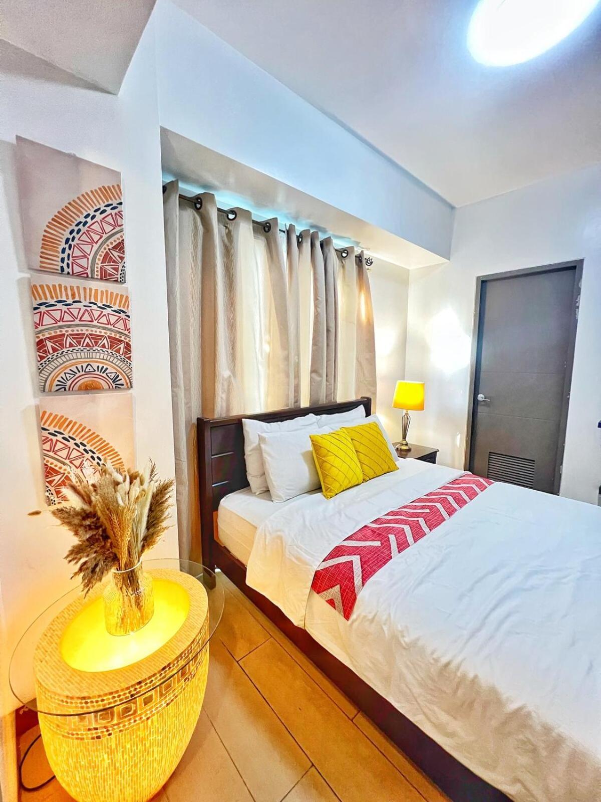 Apartment Unit Across Naia T3 & 5 Mins To Runway Manila