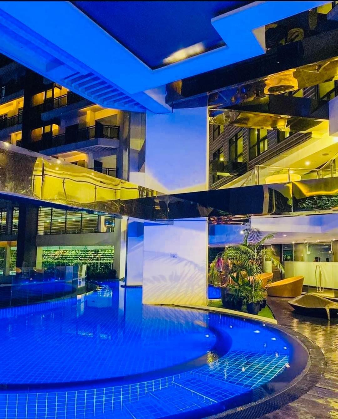 The Gramercy Residences New Sleek 1br Suite, 600mbps Wifi, Netflix & Free Amenities Hotel Manila