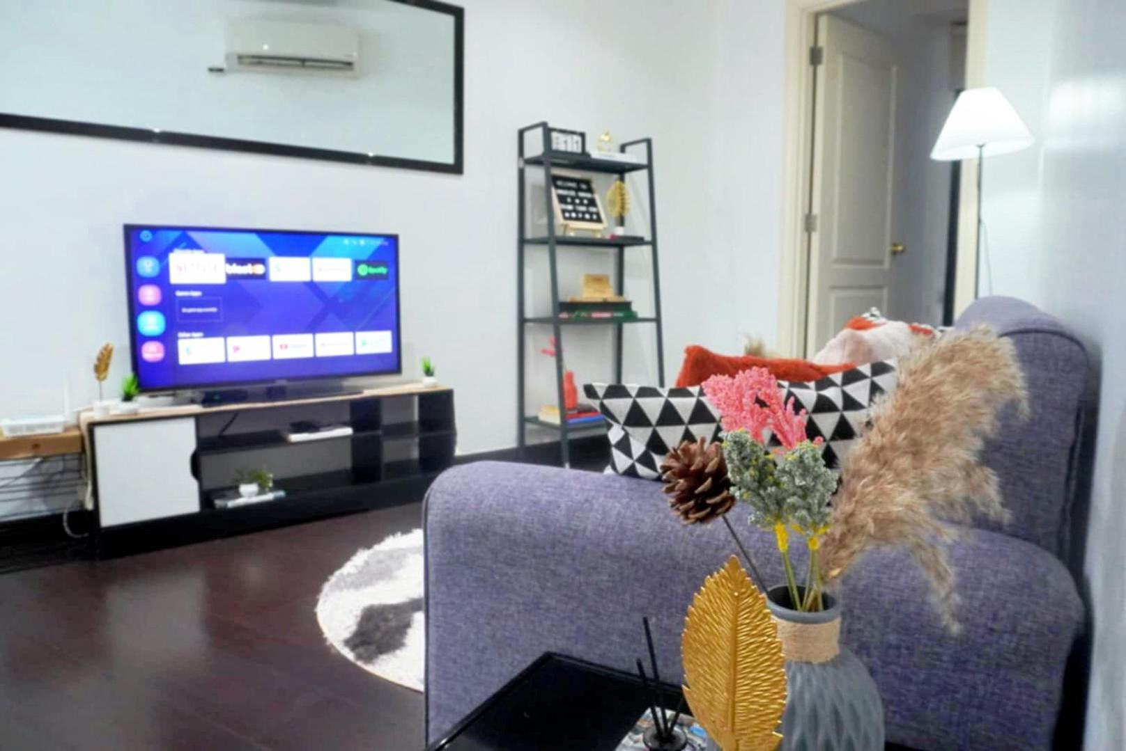 The Gramercy Residences New Sleek 1br Suite, 600mbps Wifi, Netflix & Free Amenities 5*