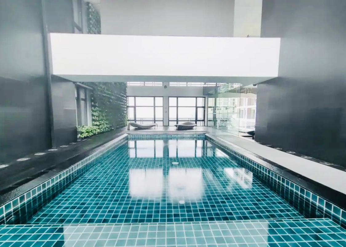 The Gramercy Residences New Sleek 1br Suite, 600mbps Wifi, Netflix & Free Amenities Hotel Manila