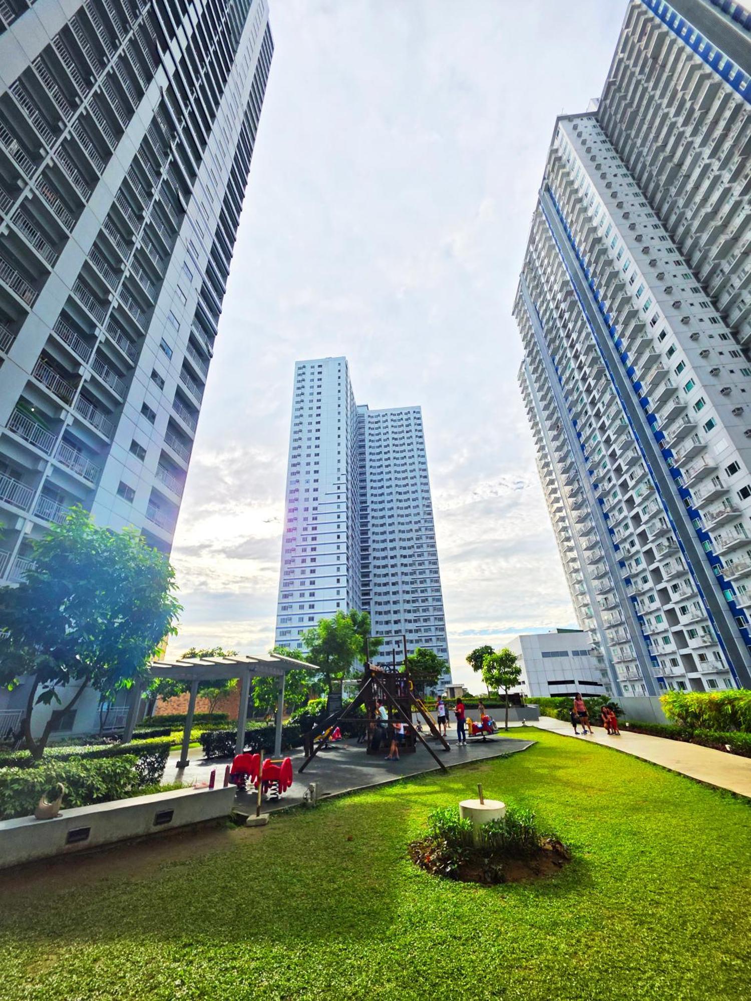 The Grass Residences Tower 4 - 35th Floor * Manila