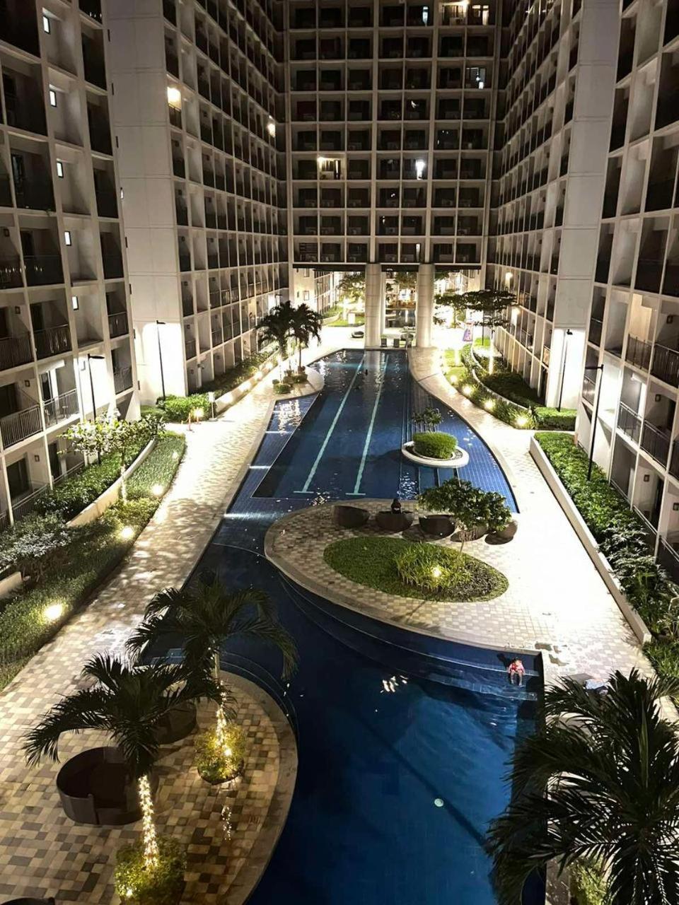 Near Manila Airport And Moa Aparthotel