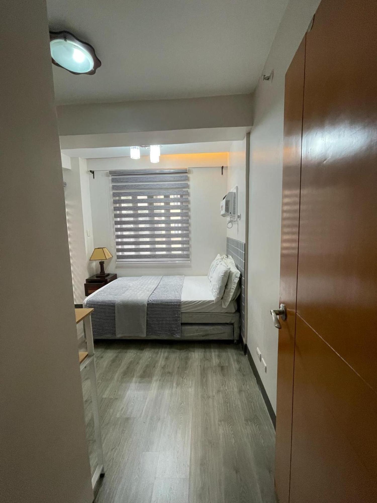 Montecito 1 Bedroom Aparthotel Manila