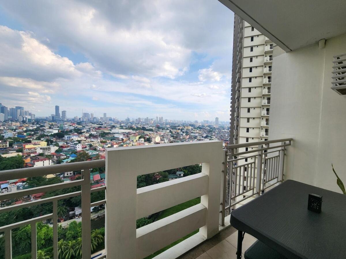 Apartment Cozy Spacious 2br At North Edsa Qc *