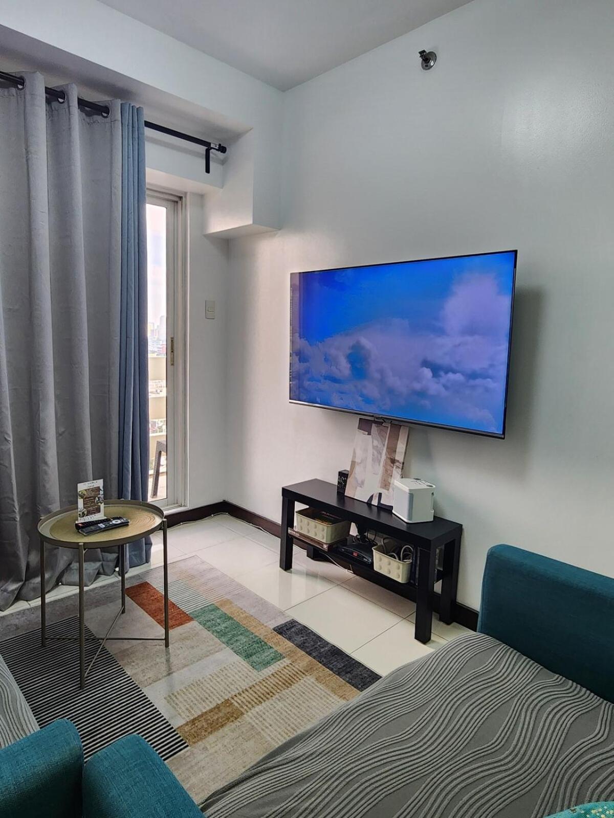 Apartment Cozy Spacious 2br At North Edsa Qc