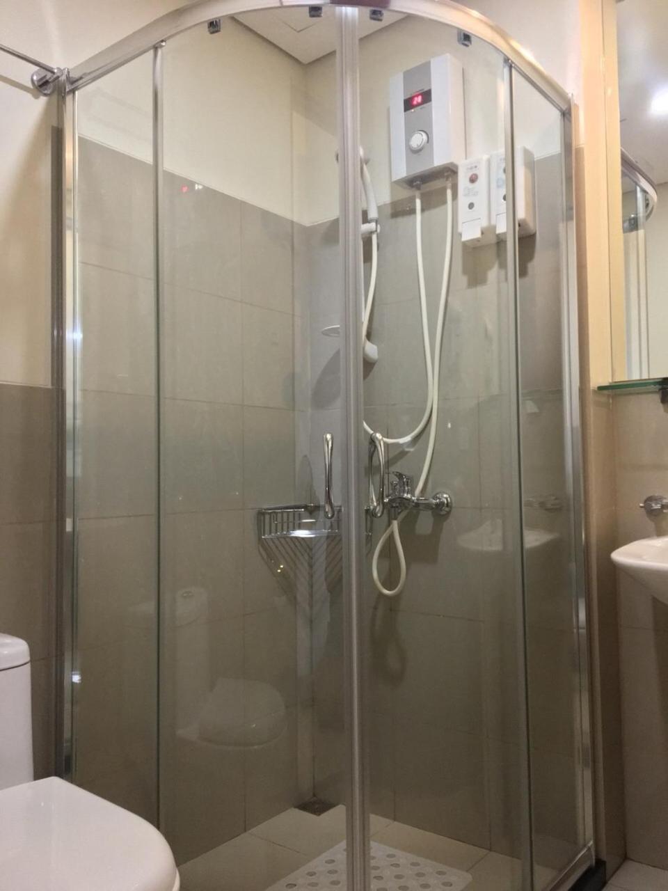 Unit At The Beacon Makati Near Greenbelt *