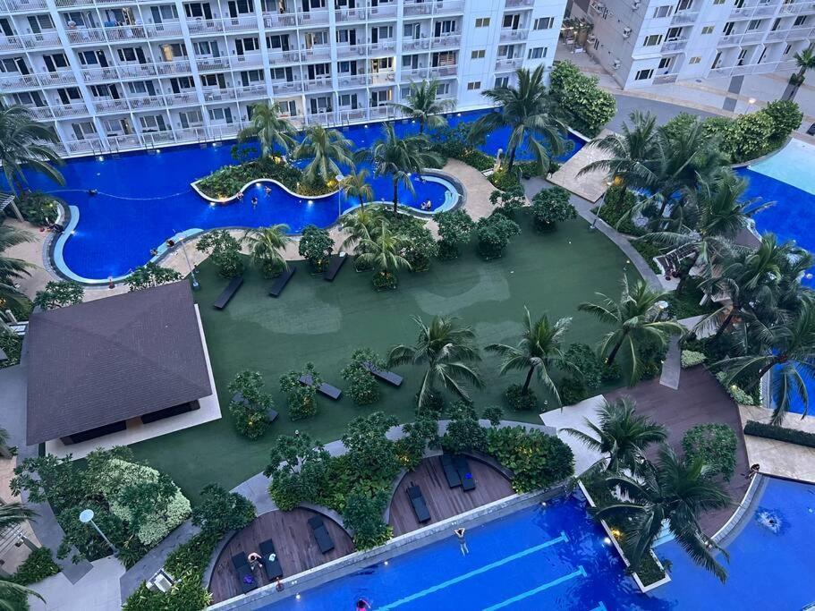 Apartment Cozy W/ Netflix Wifi Pool Near Mall Of Manila