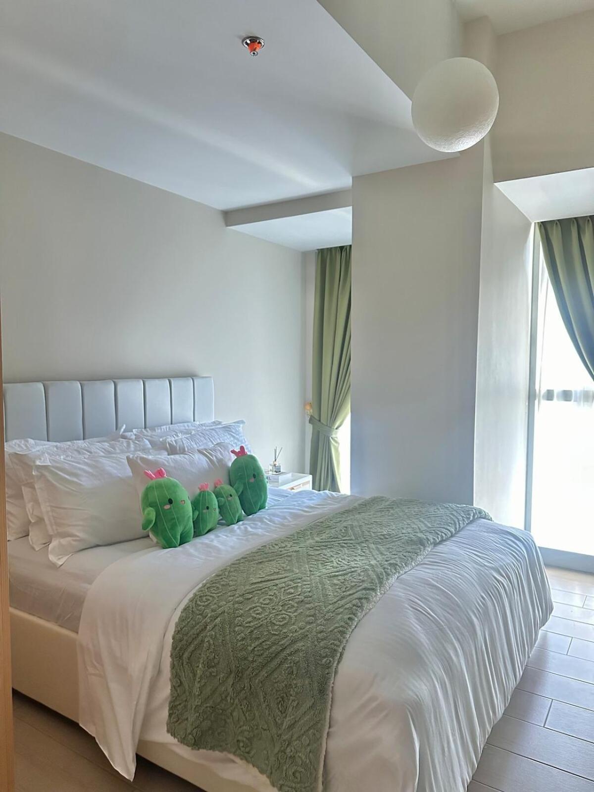 King Size 3-bedroom In Uptown Parksuites Bgc Apartment