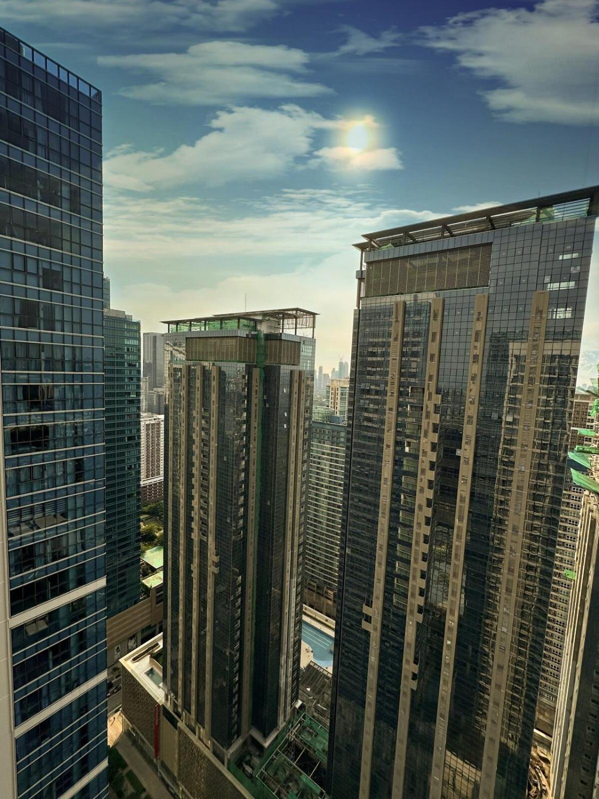 King Size 3-bedroom In Uptown Parksuites Bgc *