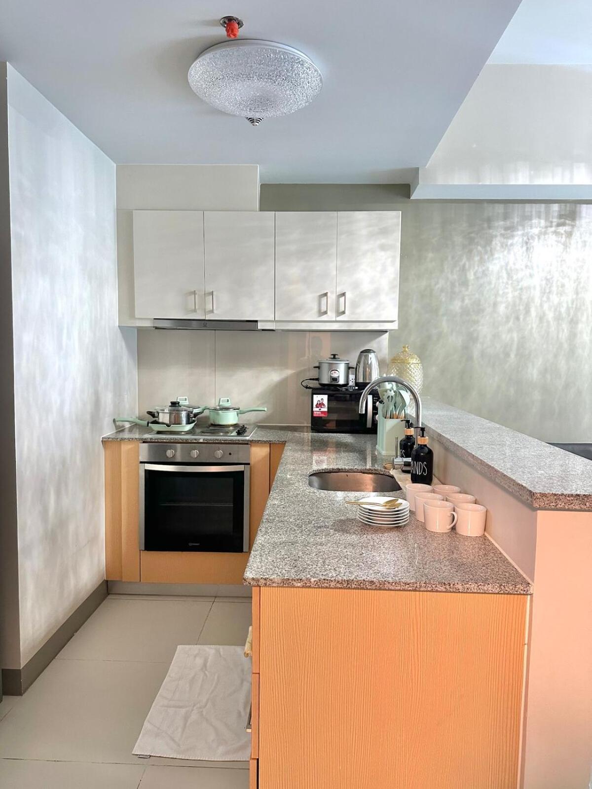 King Size 3-bedroom In Uptown Parksuites Bgc Apartment *