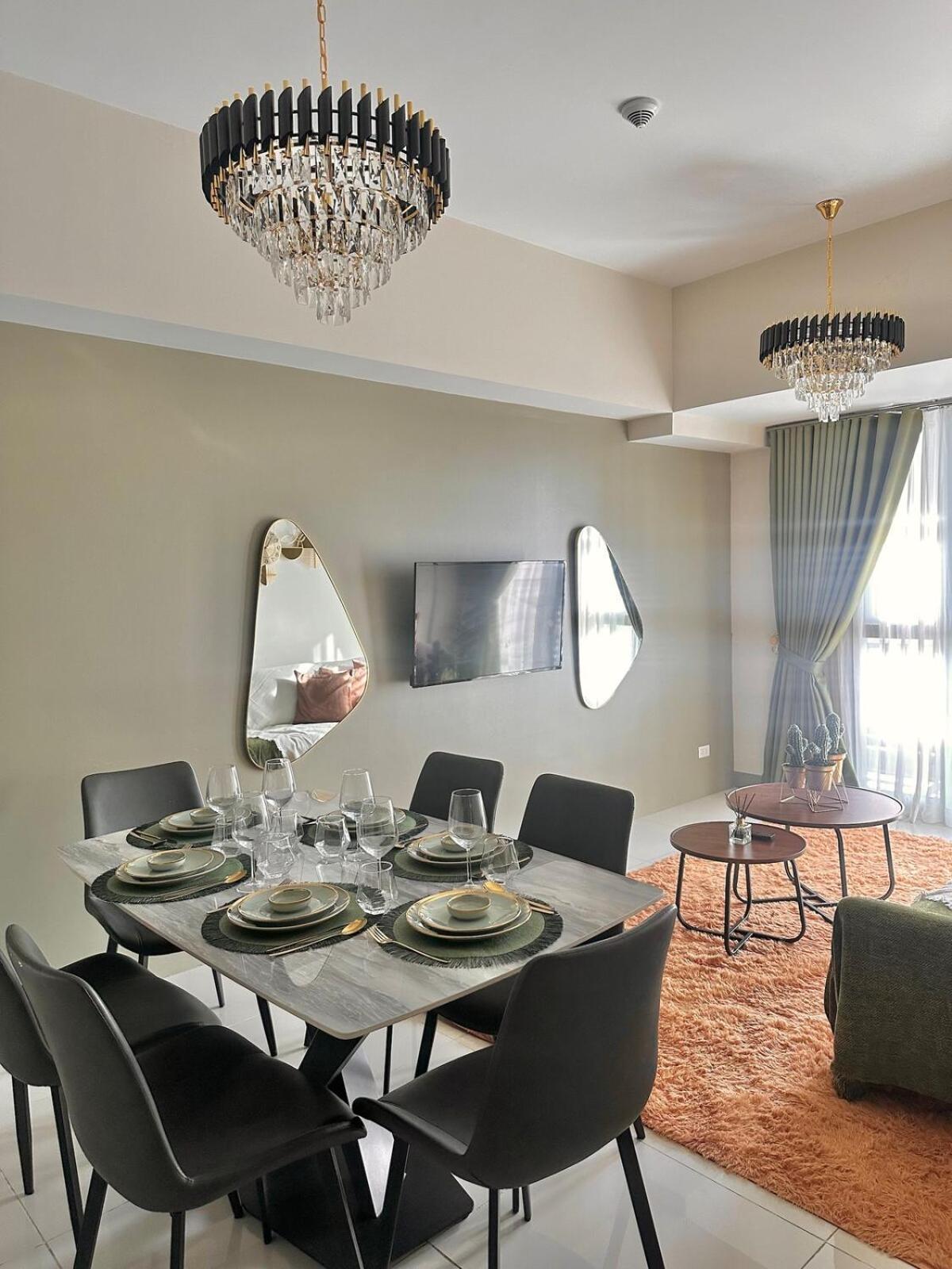 King Size 3-bedroom In Uptown Parksuites Bgc *