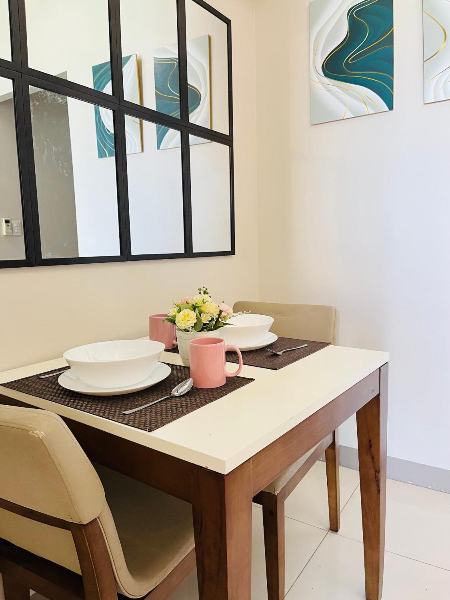 Bgc Simple Elegant 300mbps Wifi,pool,netflix Apartment *