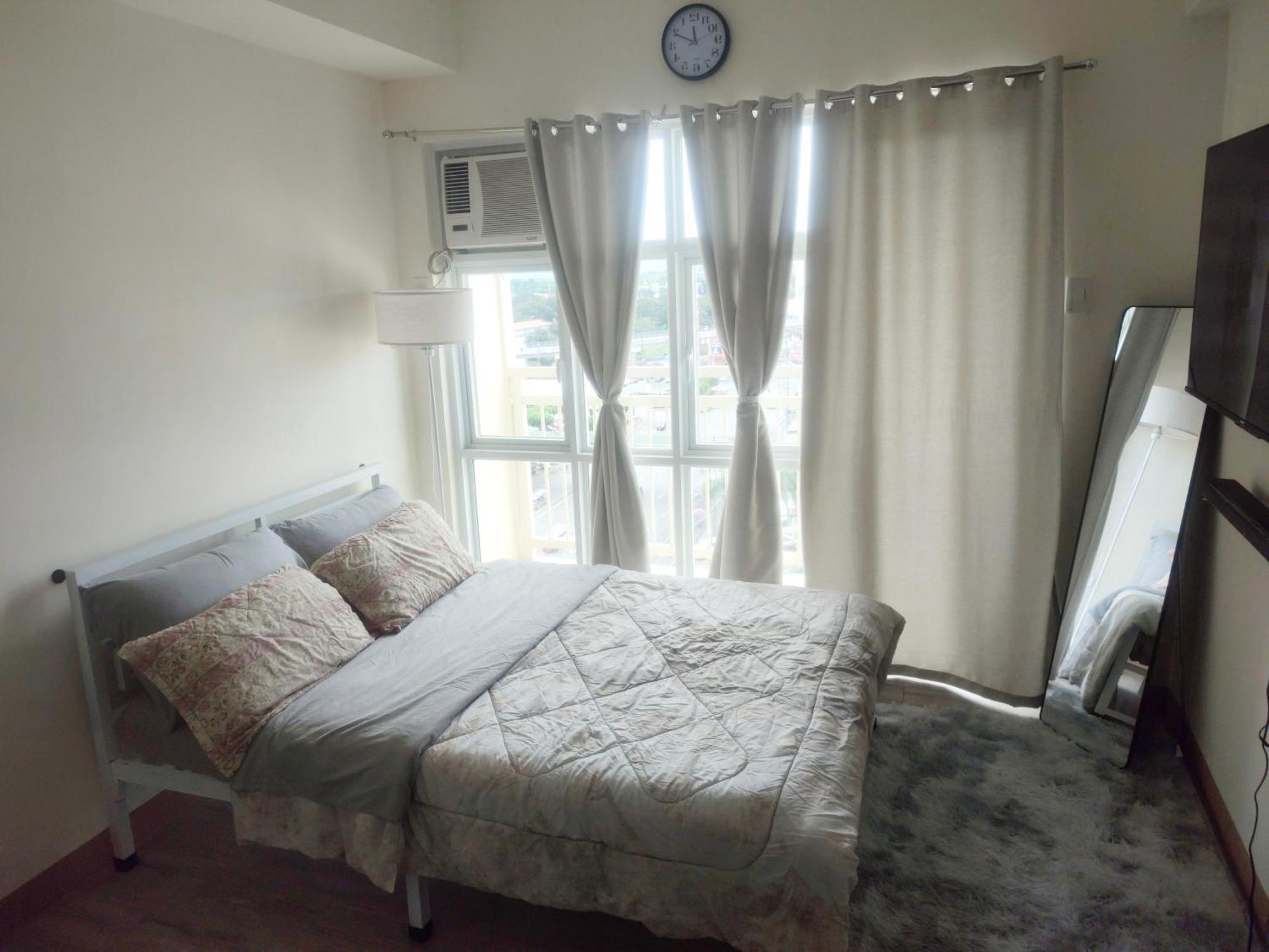 Yrk Cozy Side Manila