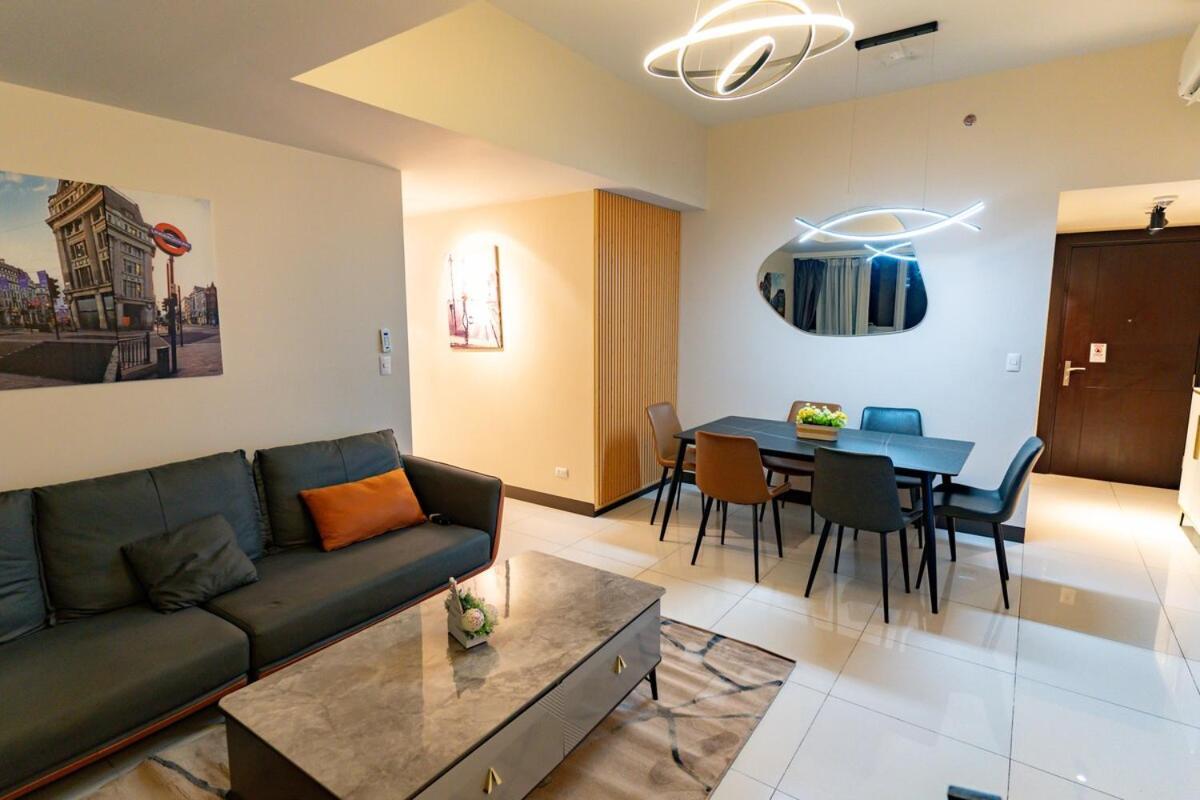 Spacious 3br In Uptown Bgc With King Size Bed, Near Malls And Restaurants Manila