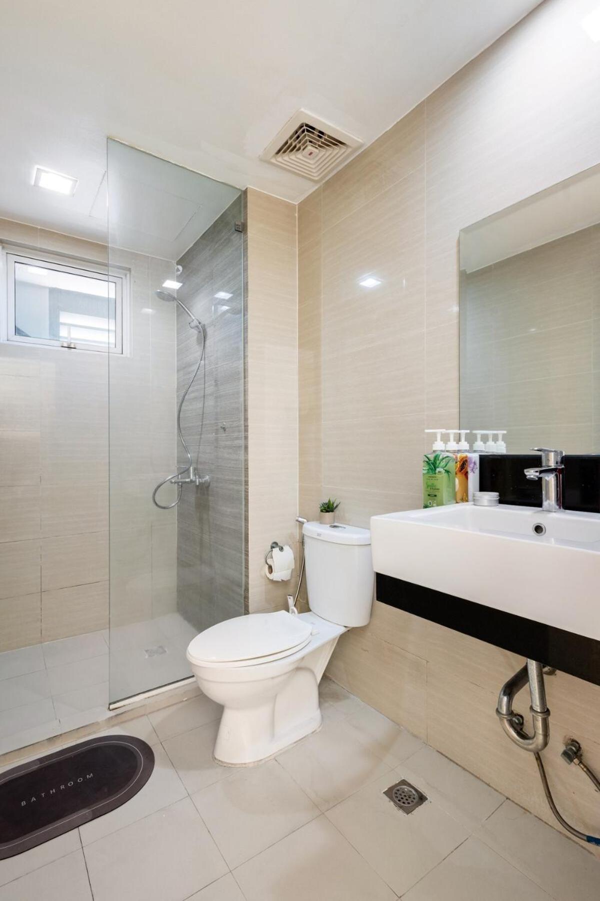 Apartment Minimalist Haven 3br Unit At Mckinley Hill