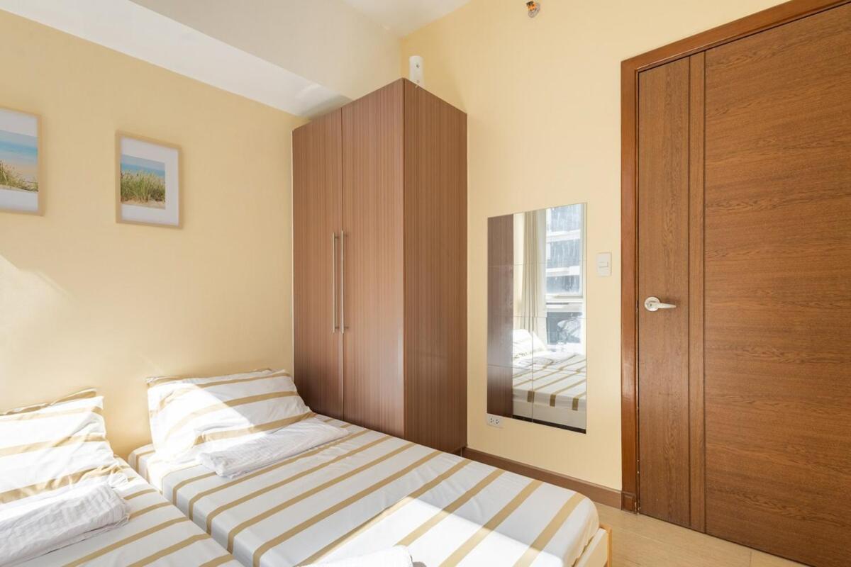 Minimalist Haven 3br Unit At Mckinley Hill Manila