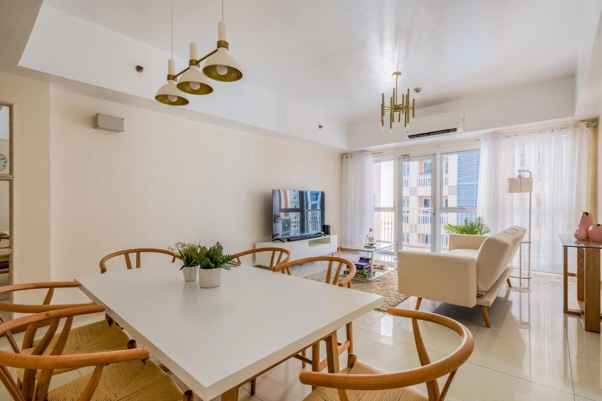 Apartment Minimalist Haven 3br Unit At Mckinley Hill *