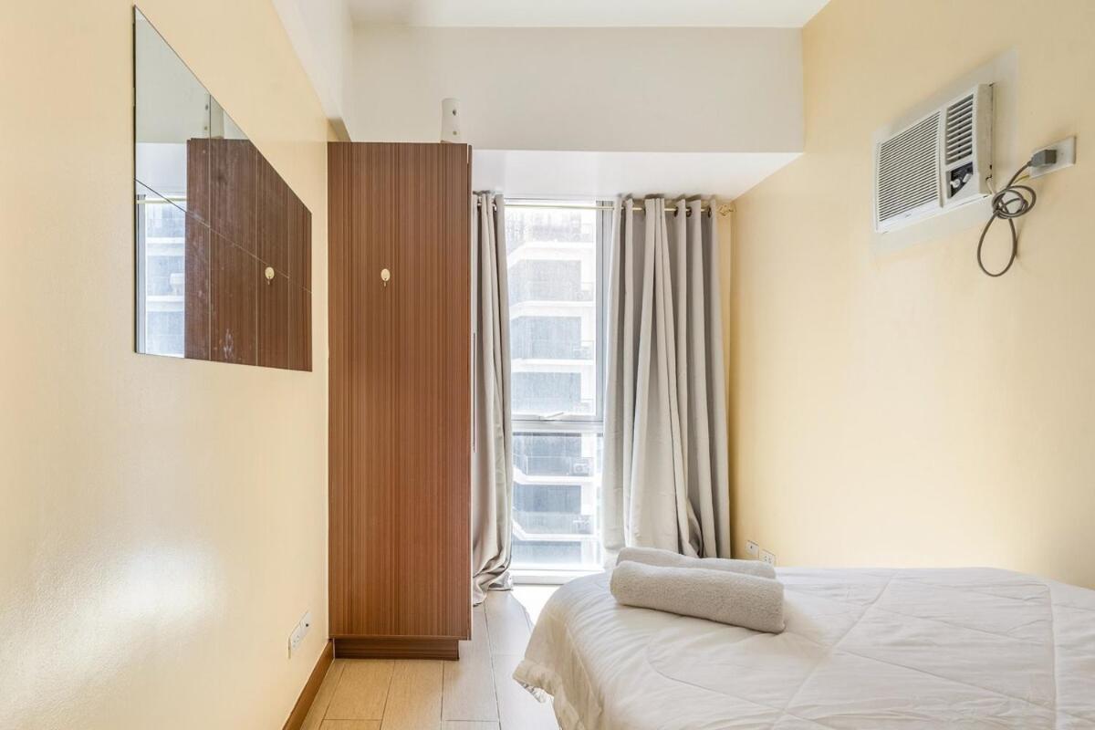 Apartment Minimalist Haven 3br Unit At Mckinley Hill *