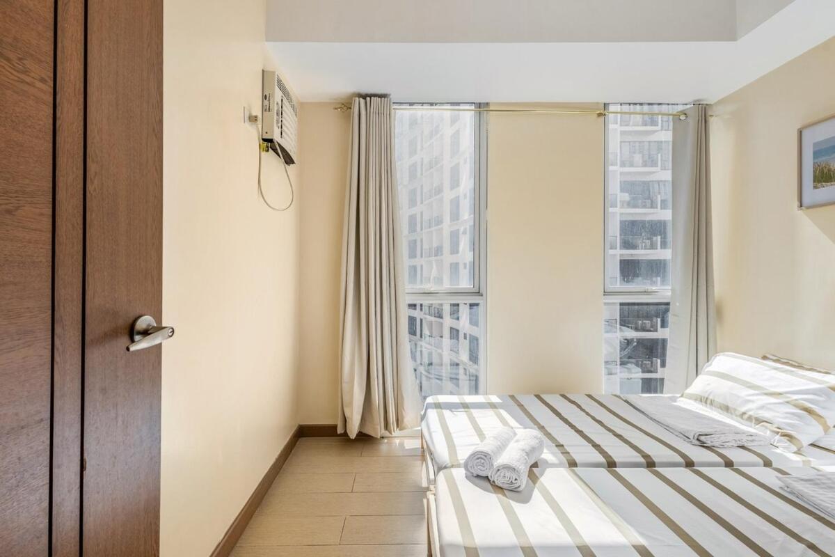 Apartment Minimalist Haven 3br Unit At Mckinley Hill