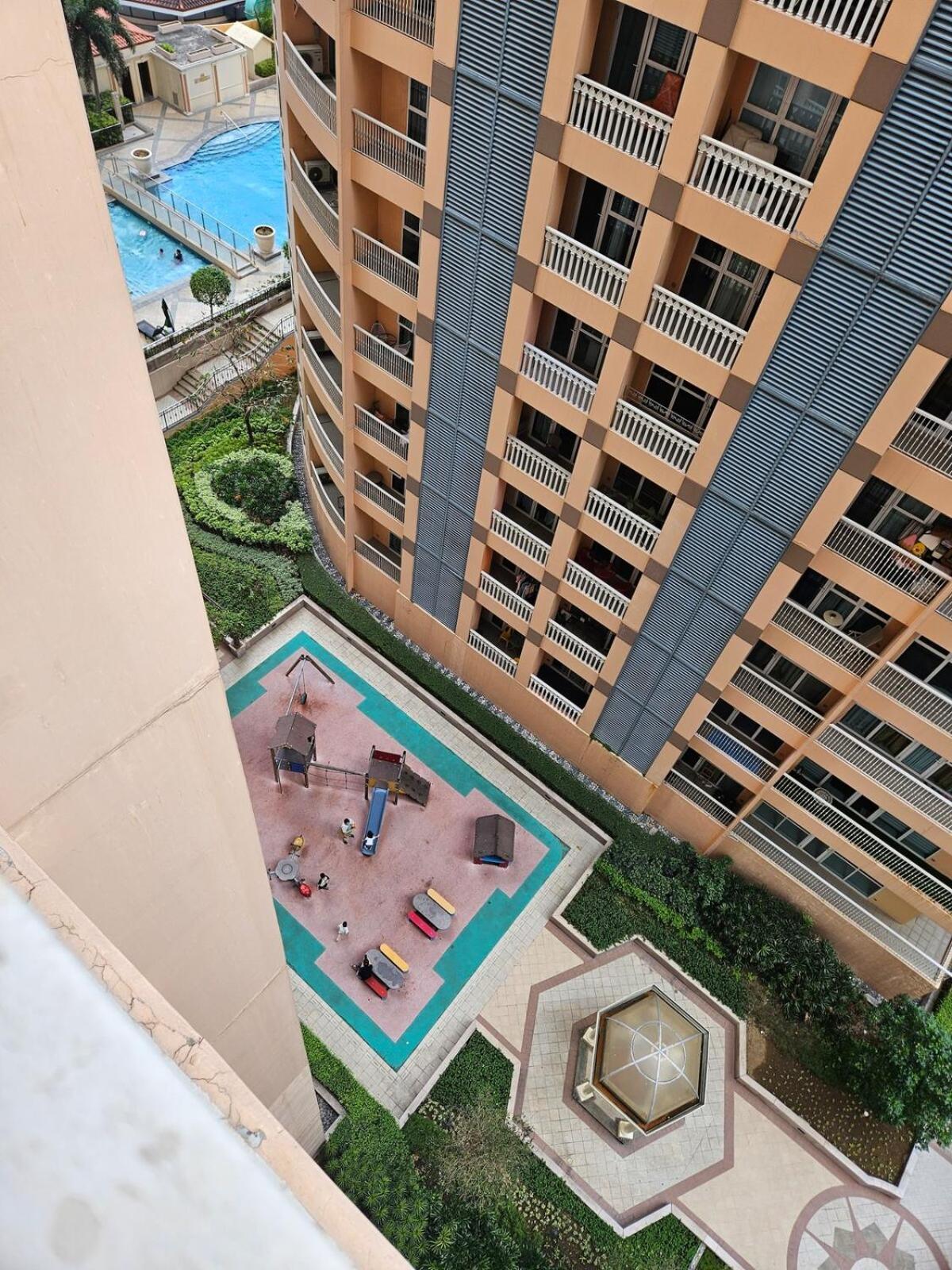 Minimalist Haven 3br Unit At Mckinley Hill * Manila