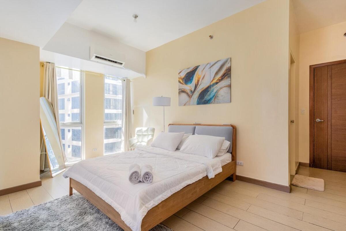 Apartment Minimalist Haven 3br Unit At Mckinley Hill Manila