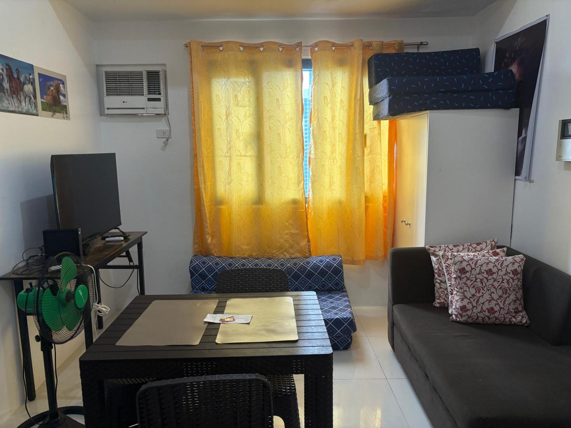 Family Budget Apartment *