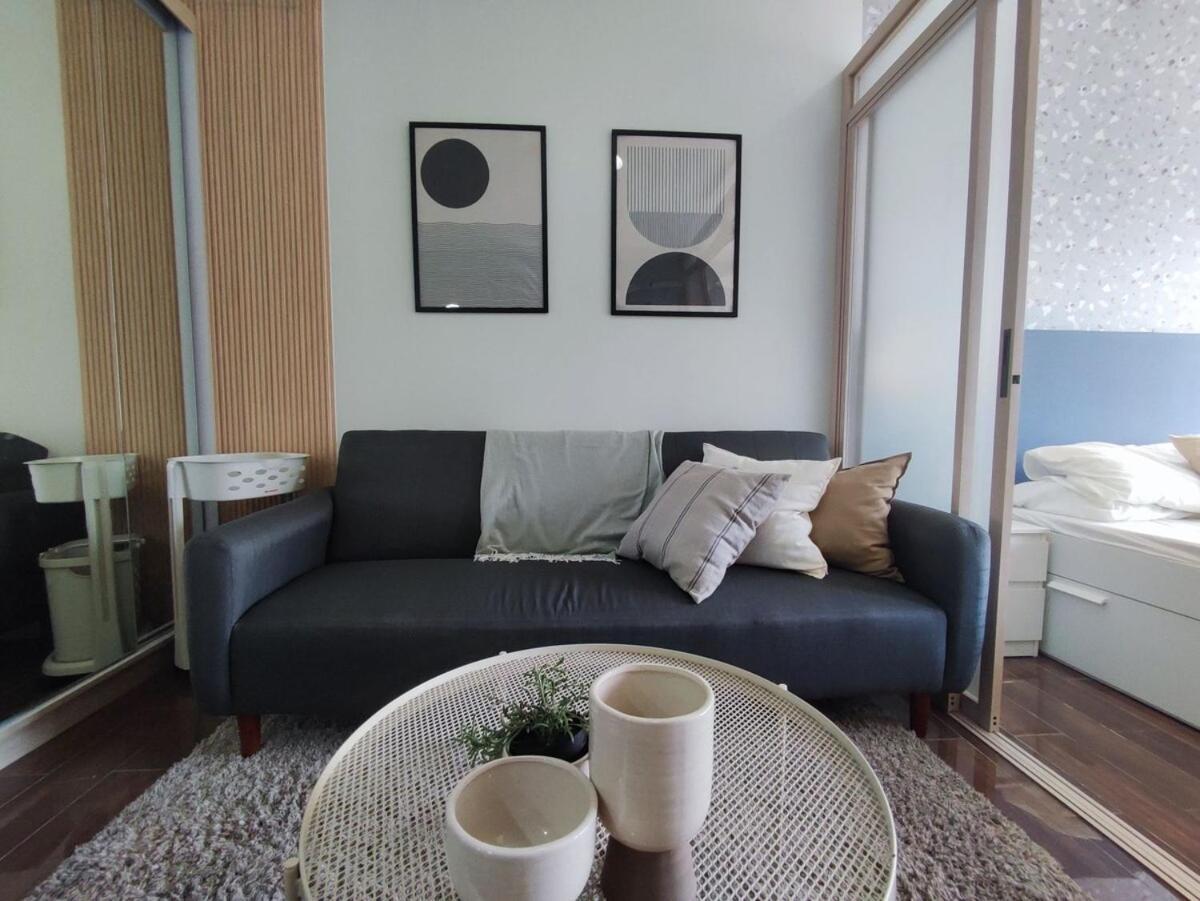 Newly Designed 1br Of Makati *