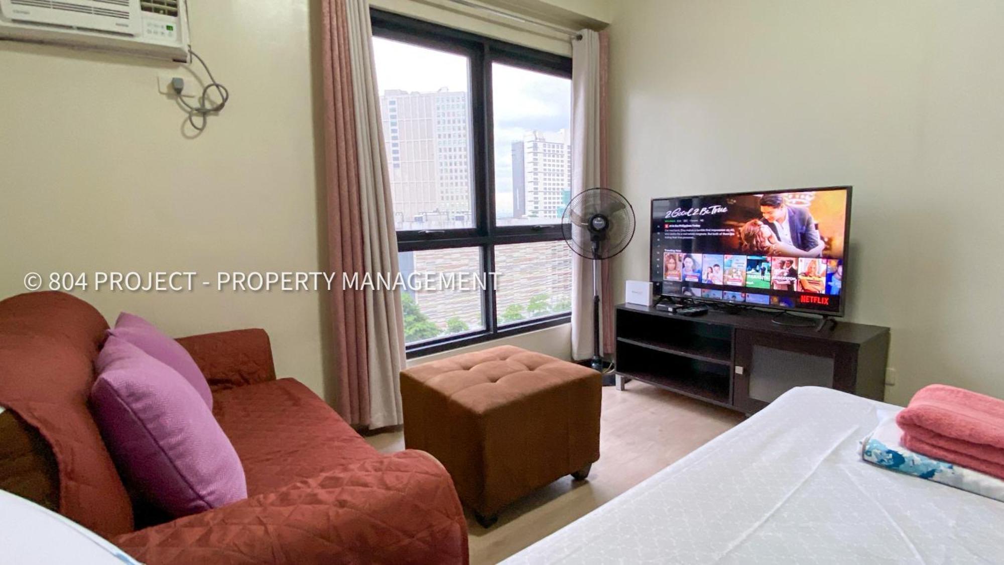 Aparthotel Charles' Place At Vinia Residences, Near Trinoma, Sm North, Vertis North, Quezon *