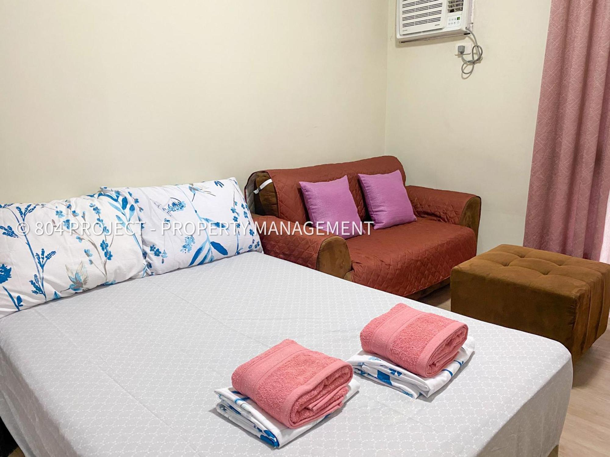 Aparthotel Charles' Place At Vinia Residences, Near Trinoma, Sm North, Vertis North, Quezon Manila