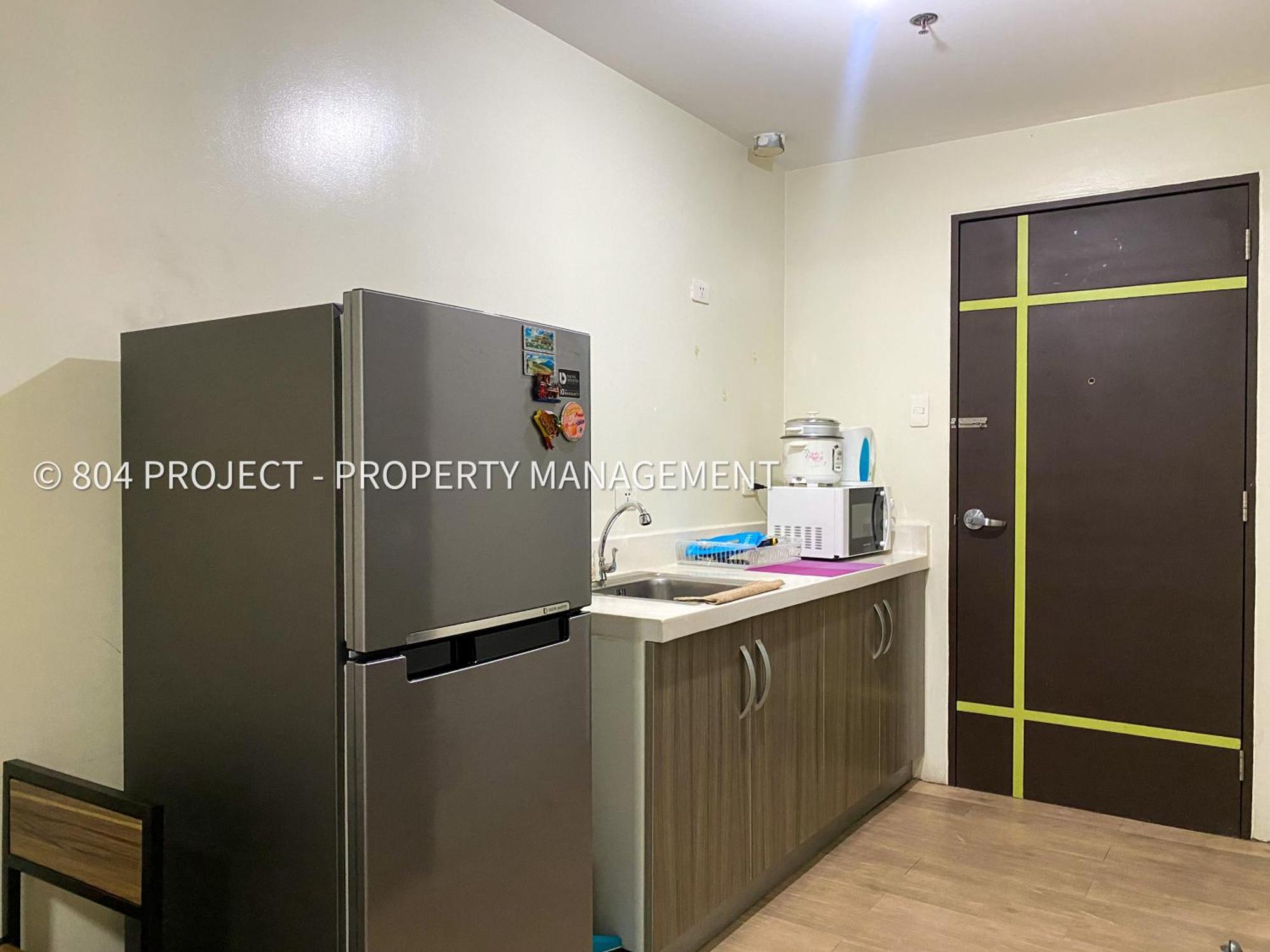Charles' Place At Vinia Residences, Near Trinoma, Sm North, Vertis North, Quezon *