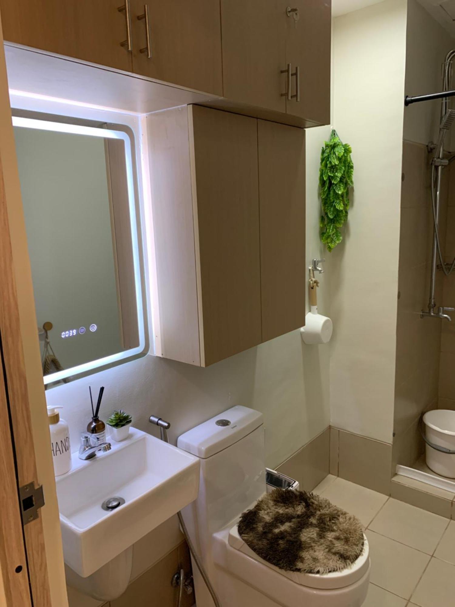 Aparthotel Peacetime Field Residences Bldg 6 U1006b Manila