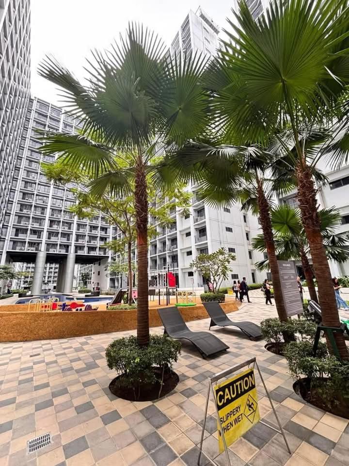Shore 2 Hotel