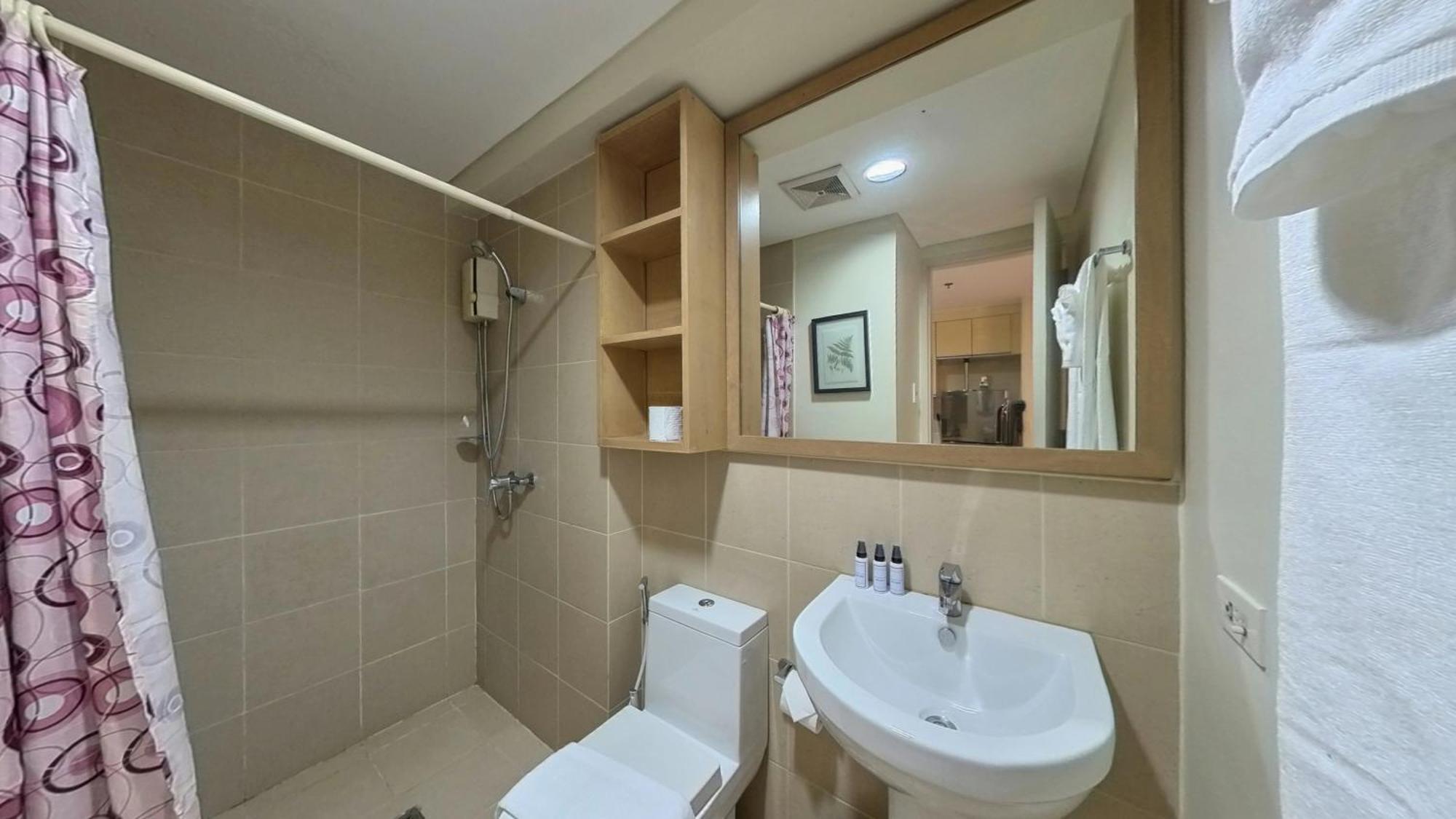 Hotel Full-serviced Residential In The Infinity, Bgc Manila