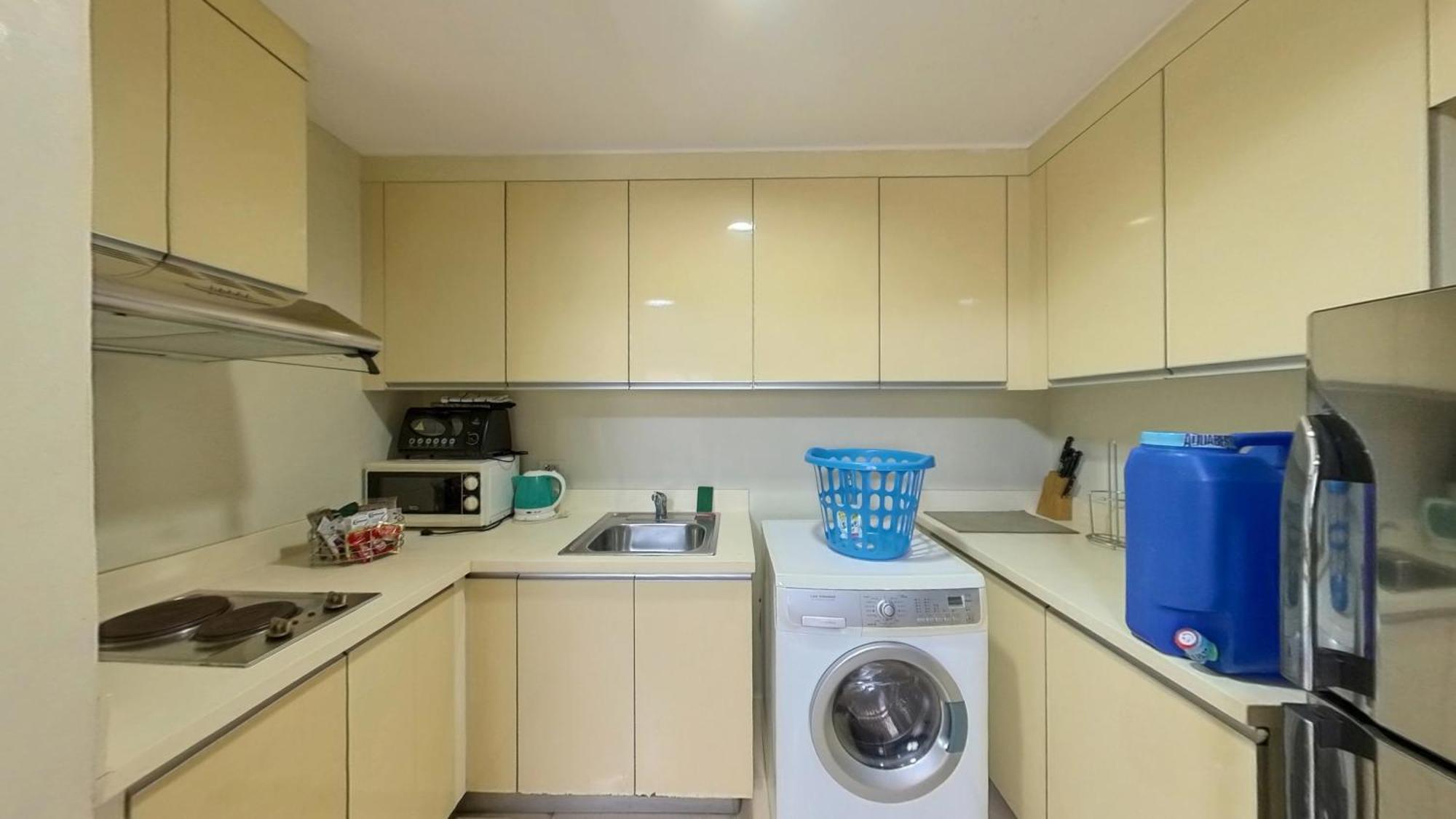 Full-serviced Residential In The Infinity, Bgc * Manila