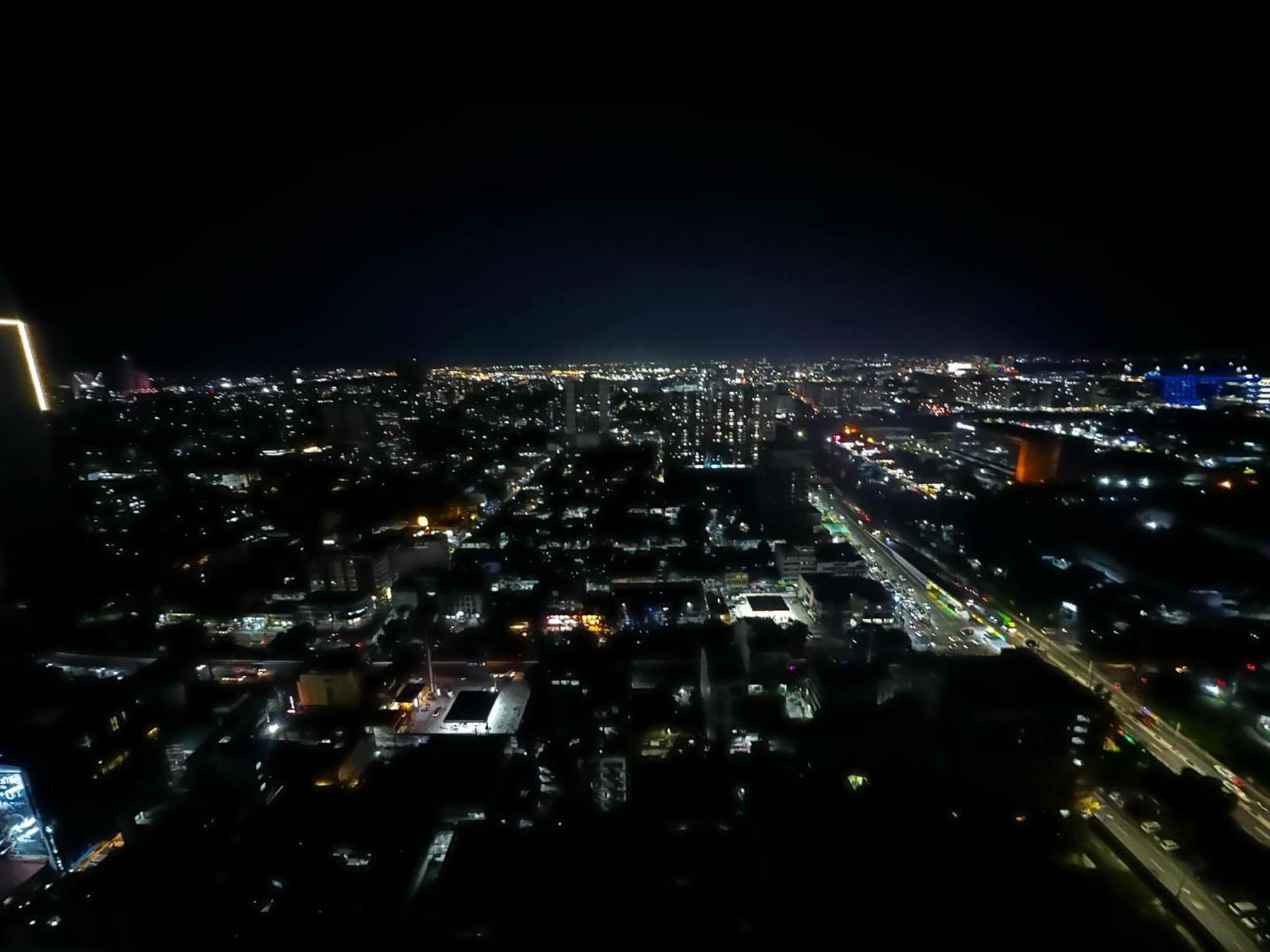 Coast By J 40th Floor Penthouse Manila
