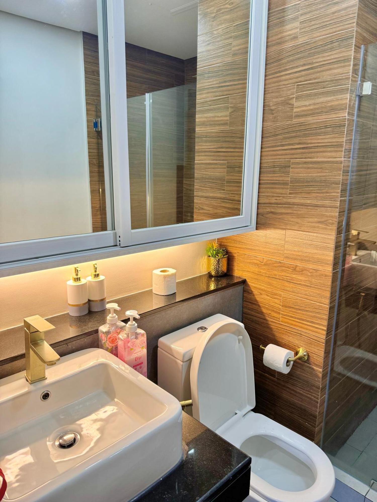 Manila Bay Guest house Pasay
