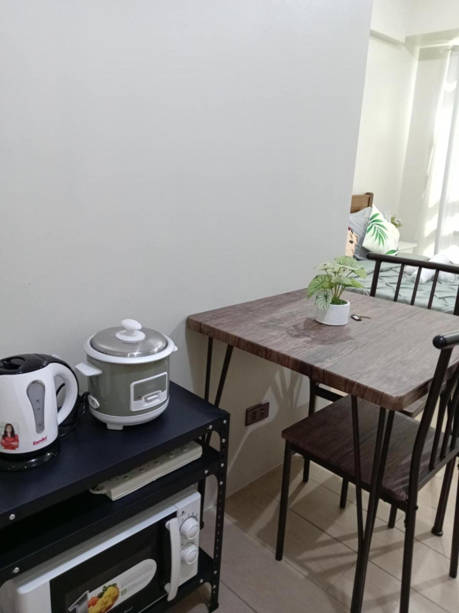 Happy Condotel Near Naia T3 Apartment *
