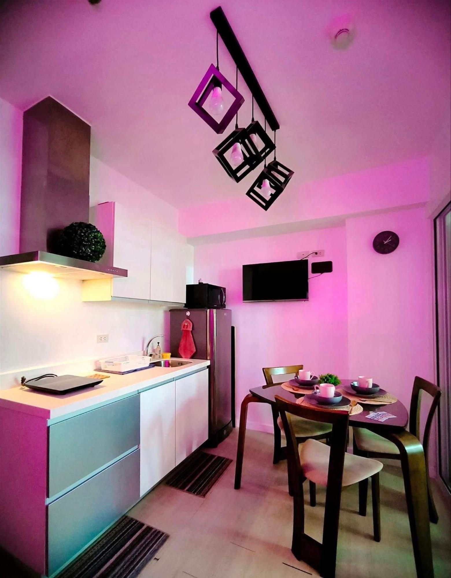 Azure Urban Residences - Staycationary Miami 1710 Aparthotel
