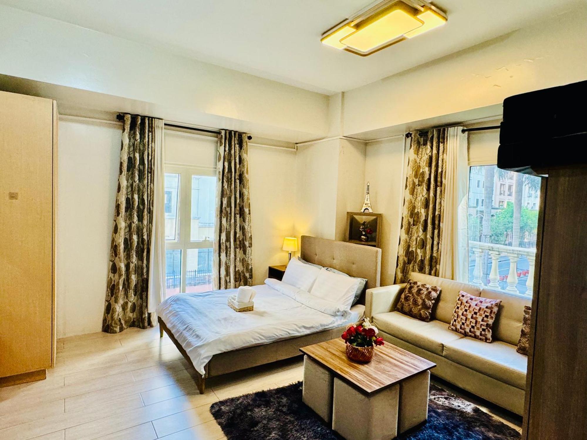 Apartment Affordable Across Naia T3 *